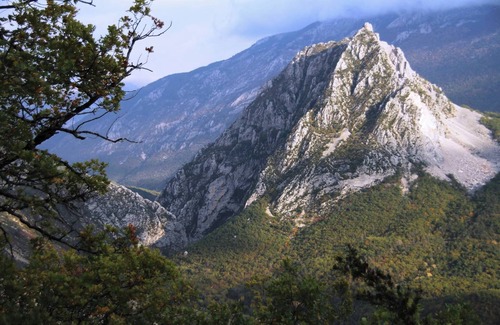 Castellane Casa | Château de Chasteuil: Serene Verdon Retreat for 2–9 pers. with Stunning Views