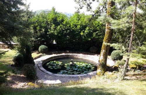 Raulhac Cama Y Desayuno | Chateau De Courbelimagne, Raulhac