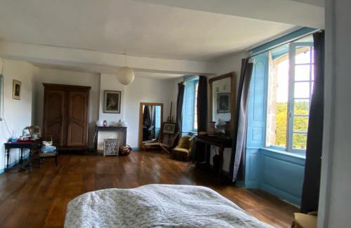 Bonnat Cama Y Desayuno | Chateau de Grandsagne