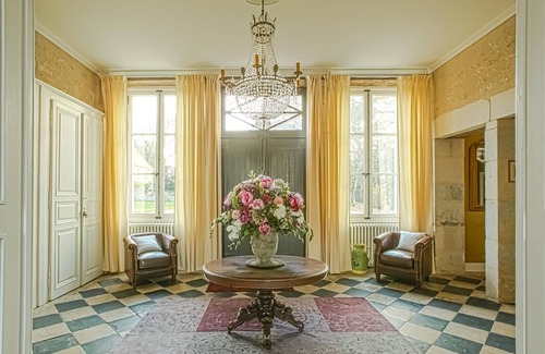 Benest Otro | Chateau de la Borderie