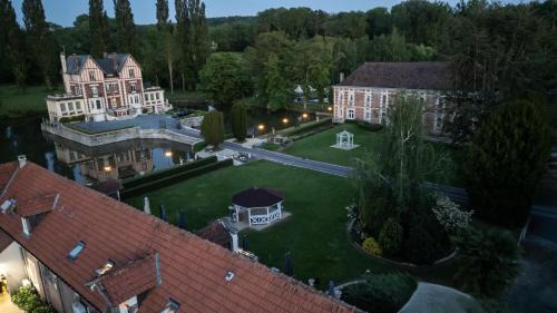 Quesmy Cama Y Desayuno | Chateau de Quesmy