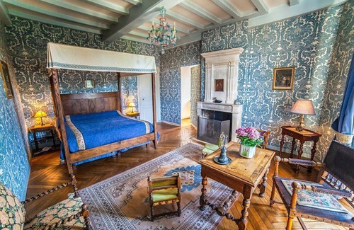 Sevremont Otro | Chateau Des Poetes Keep