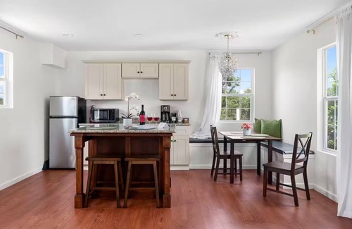 New Braunfels Villa | Chateau-Faverolle, 2 Private Bedrooms & pool