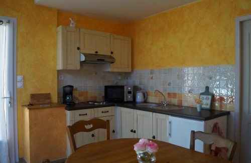 Saint-Pierre-d'Aurillac Cama Y Desayuno | Chateau Le Livey