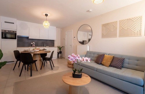 Mariakerke Apartamento | Chateau les Dunes near the beach by Interhome