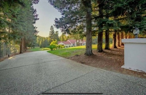Loomis Casa | CHATEAU LOOMIS ~~ Your European Getaway!!