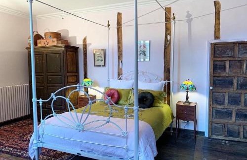 Foissac Cama Y Desayuno | Chateau Mas de Pradie B&B Fountain view room