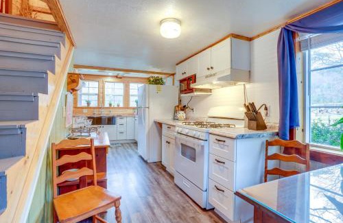 Hood Casa | Chateau Merlot - Private Appalachian Cottage