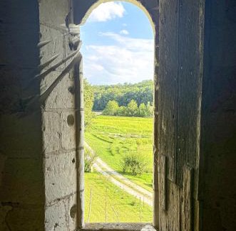Chemille-sur-Indrois Cama Y Desayuno | Chateau-monastère de La Corroirie