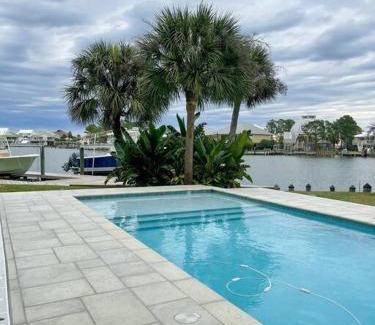 Dauphin Island Casa | Chateau on Colony Cove