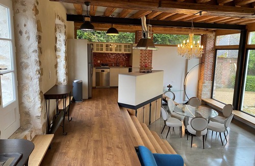 Thoury-Ferottes Casa | Chateau outbuildings next to a golf course in the Gâtinais en Brie region