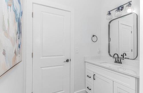 Murrells Inlet Casa | Chateau Papillon-Elegant 5BR Beach House-Steps from the Beach