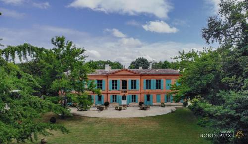 Leognan Cama Y Desayuno | Chateau Pont Saint-Martin