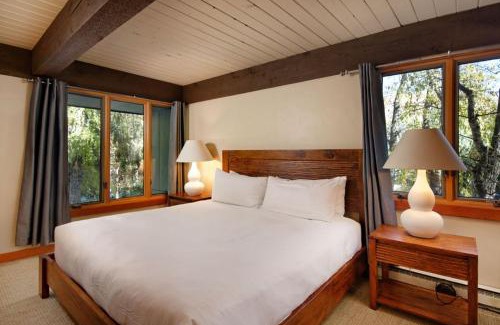 Aspen Casa | Chateau Roaring Fork Unit 3, Condo with Deck and River Views, 4 Blocks from Downtown Aspen