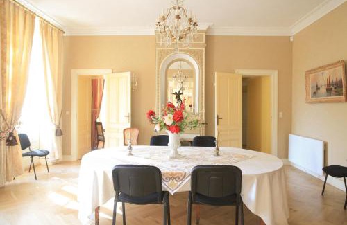 Tresses Cama Y Desayuno | Chateau Sénailhac