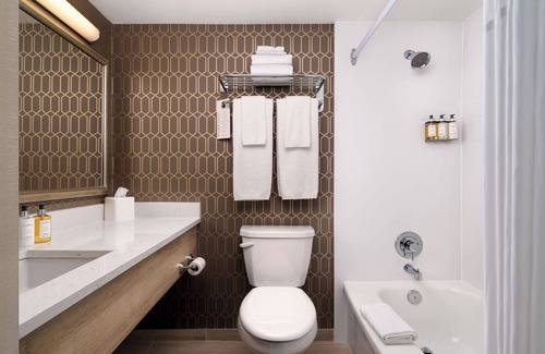 Downtown Victoria Hotel | Chateau Victoria Hotel and Suites