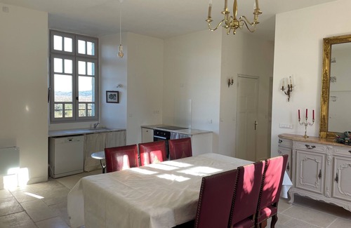 Cazouls-les-Beziers Casa | Chateau with swimming pool for 14 people in the middle of the vineyards