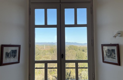 Cazouls-les-Beziers Casa | Chateau with swimming pool for 14 people in the middle of the vineyards
