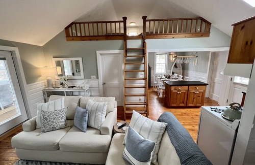 South Chatham Cabaña | Chatham Beach Cottage + loft Walk to the Beach