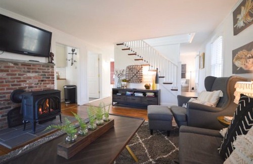 North Chatham Casa | Chatham Getaway- Completely Renovated Cape Cottage w/ Linens Included