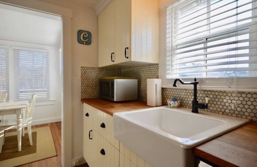 North Chatham Casa | Chatham Getaway- Completely Renovated Cape Cottage w/ Linens Included