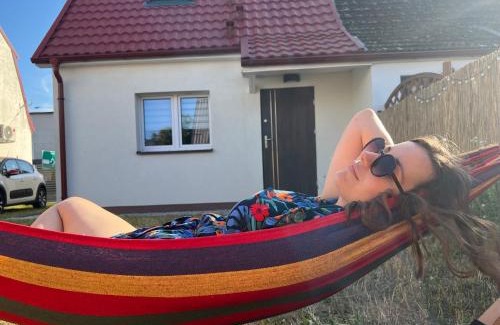 Leba Casa | Chatka Rybaka - wygodny dom z podwórkiem