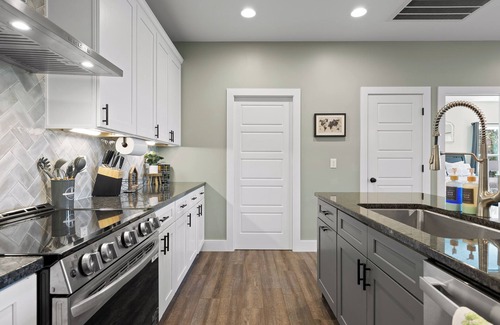 Rossville Cabina | Chatt Vistas-4bdr-2Units-ViewsofLookoutMtn-HotTub-Slps 12+