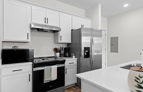 Chattanooga Apartamento | Chattanooga Getaway-Sleek 2BR at the Poplin