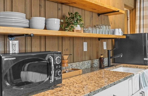 Lookout Mountain Cabaña | Chattanooga Suite on Lookout Mountain
