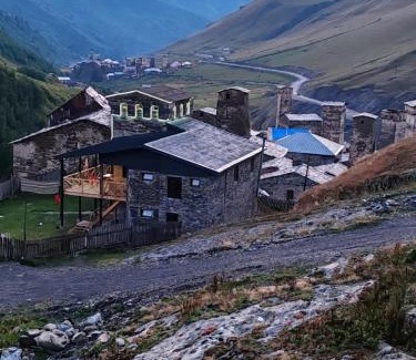 Ushguli Casa | Chazhashi Guesthouse - Rooms with Private Bathrooms
