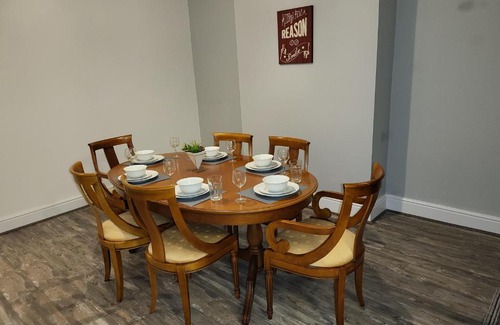 Cheadle Casa | Cheadle village