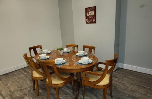 Cheadle Casa | Cheadle village