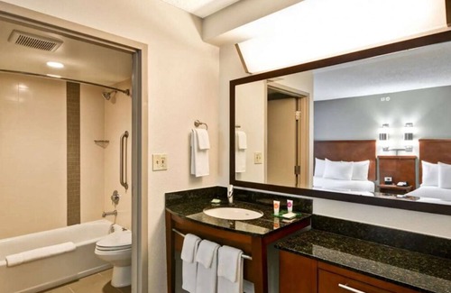 Tucson Casa | Check out Mt. Lemmon! 4 Pet-friendly Suite with FREE Parking! Seasonal Pool!