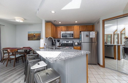 The Galena Territory Condominio | Check the Fall Colors @ Green View Getaway - Dog Friendly & Steps to Golf!