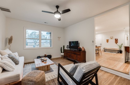 Kings Grant Casa | 3BD Close to UNCW w/ Sand Volleyball