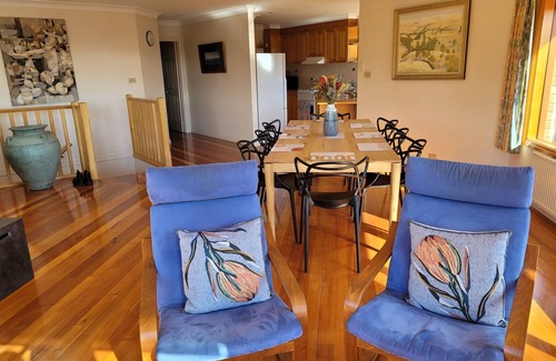 Marysville Casa | Cheeky school holiday getaway - Spring Special at Robley Views!
