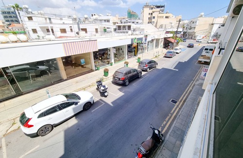 Larnaca Apartamento | Cheer Up City Apartment
