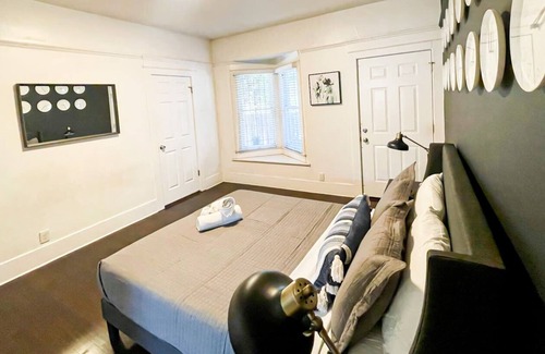 View Park-Windsor Hills Casa | Cheerful 2-bedroom home