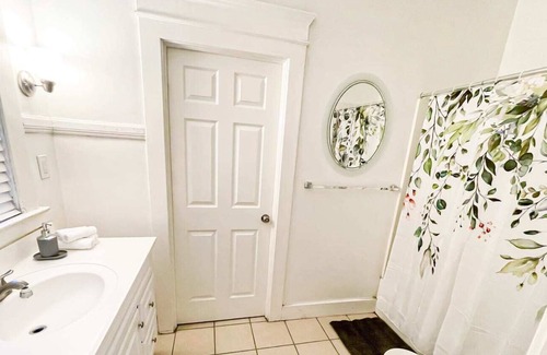 View Park-Windsor Hills Casa | Cheerful 2-bedroom home