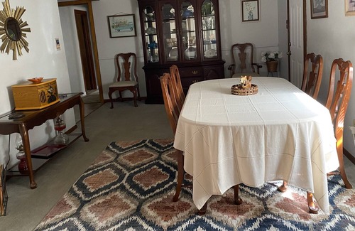 Baytown Casa | Cheerful 1 bedroom recently updated and conveniently located.