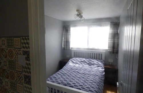 Great Yarmouth Chalet De Esquí | Cheerful 2 Bed Holiday Chalet with Gated Decking