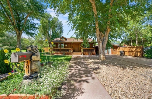 Montrose Cabina | Cheerful 2 bedroom cabin close to the hospital