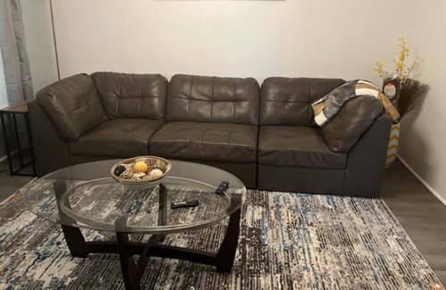 Charlotte Casa | Cheerful 2 bedroom, fireplace, office and laundry