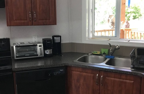 Laidlaw Casa | Cheerful 2 bedroom home, lovely views in Dogwood Valley 10 minutes from Hope, BC