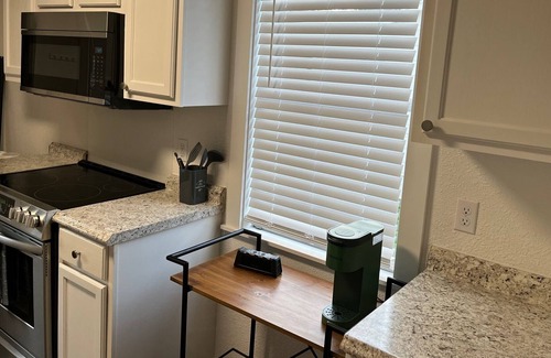 Hattiesburg Casa | Cheerful 2 bedroom home, minutes from Hattiesburg, USM, & hospitals