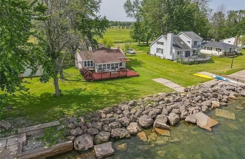 Kent Casa | Cheerful 2 Bedroom home on Lake Ontario
