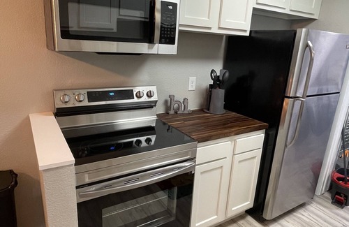 Baseline Sub Casa | Cheerful 2 bedroom townhouse across street from CU