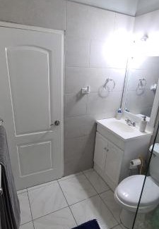 New Kingston Apartamento | Cheerful 2 - Bedroom Townhouse with free parking in New Kingston