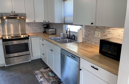 Seneca Falls Casa | Cheerful 2 Bedroom House with off street parking