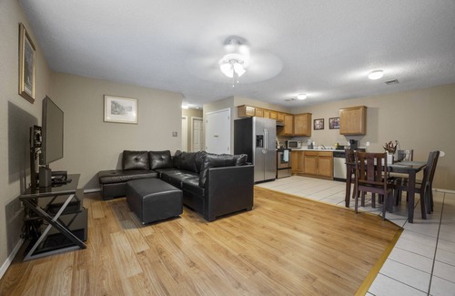 Fort Smith Casa | Cheerful 2 Bedrooms 2 Full Bathrooms Duplex